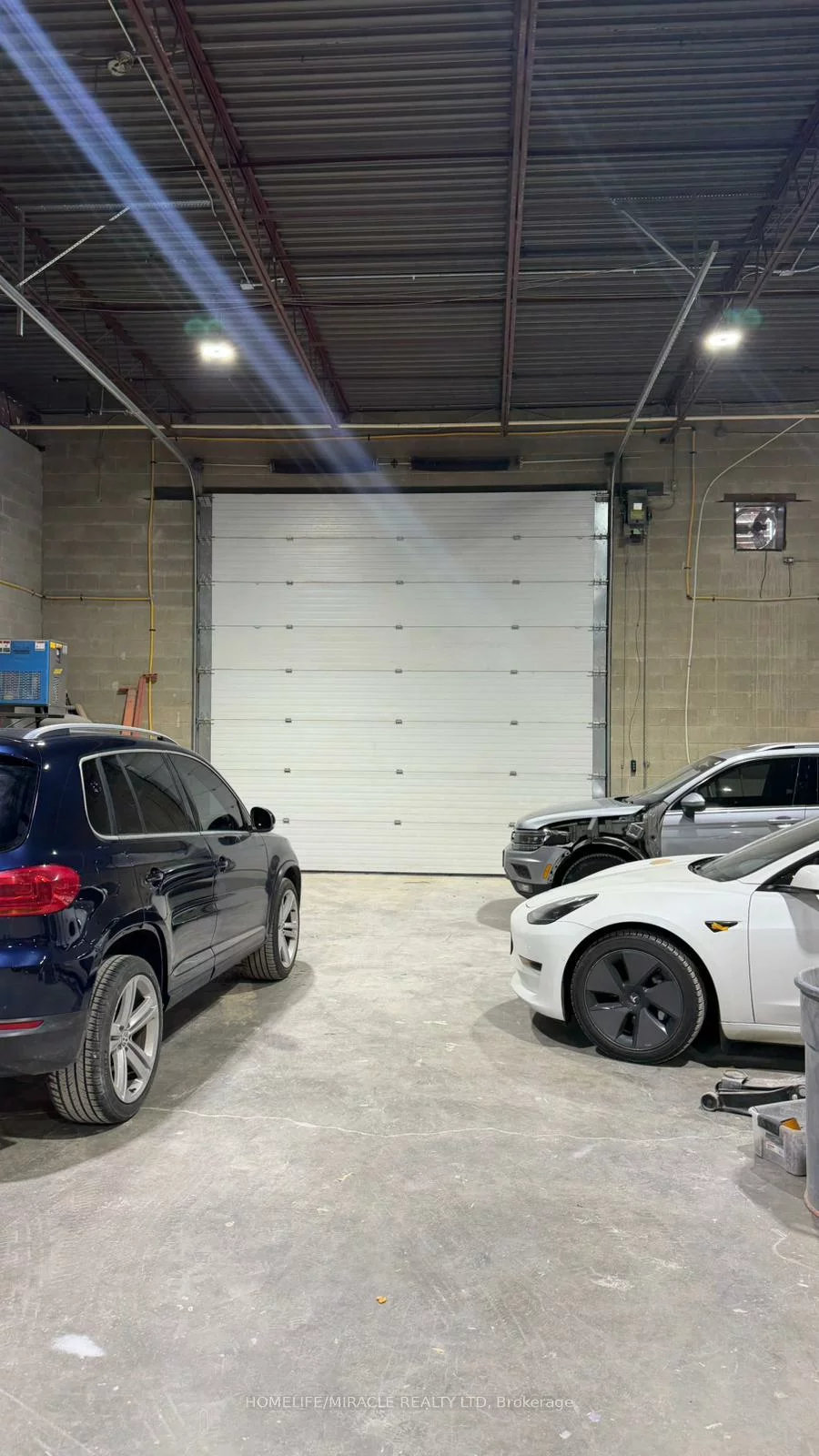 101, Glidden, Bramalea West Industrial, Brampton