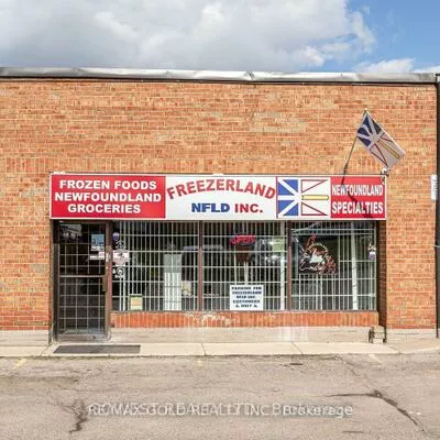 8, Strathearn, Steeles Industrial, Brampton