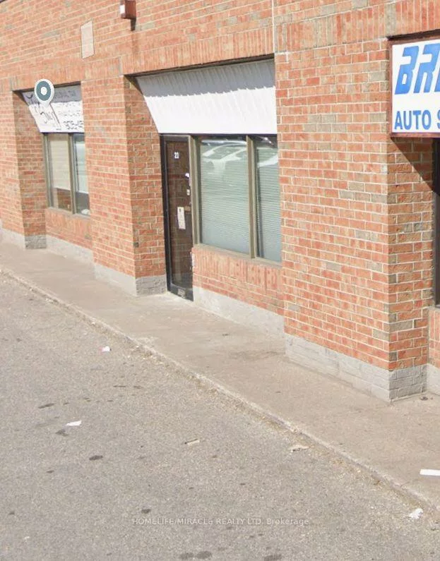 8, Strathearn, Steeles Industrial, Brampton