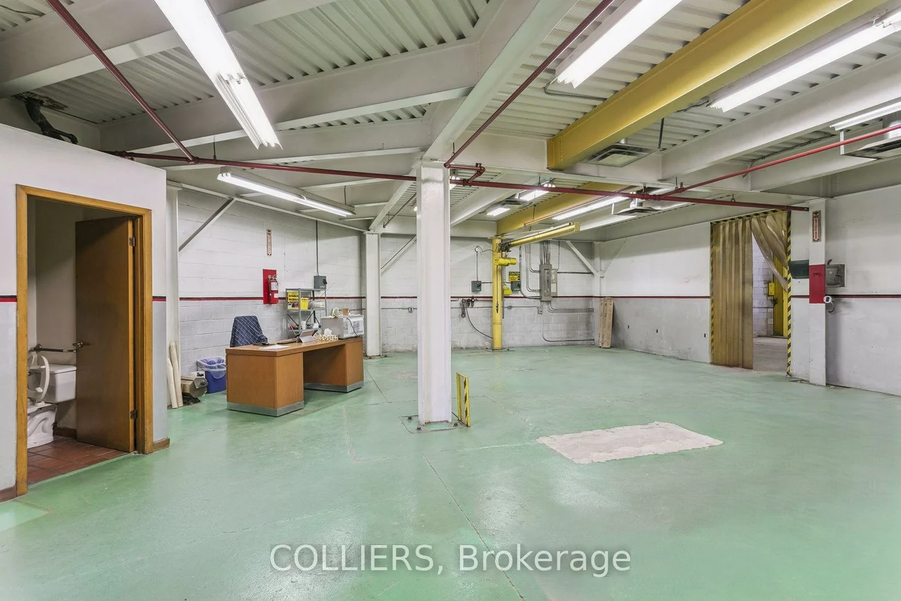 21, Kenview, Parkway Belt Industrial Area, Brampton