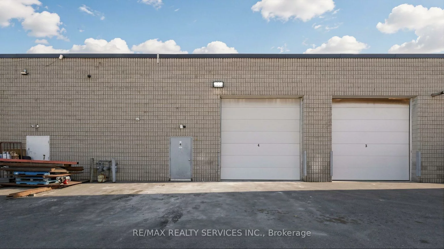 44, Automatic, Gore Industrial North, Brampton