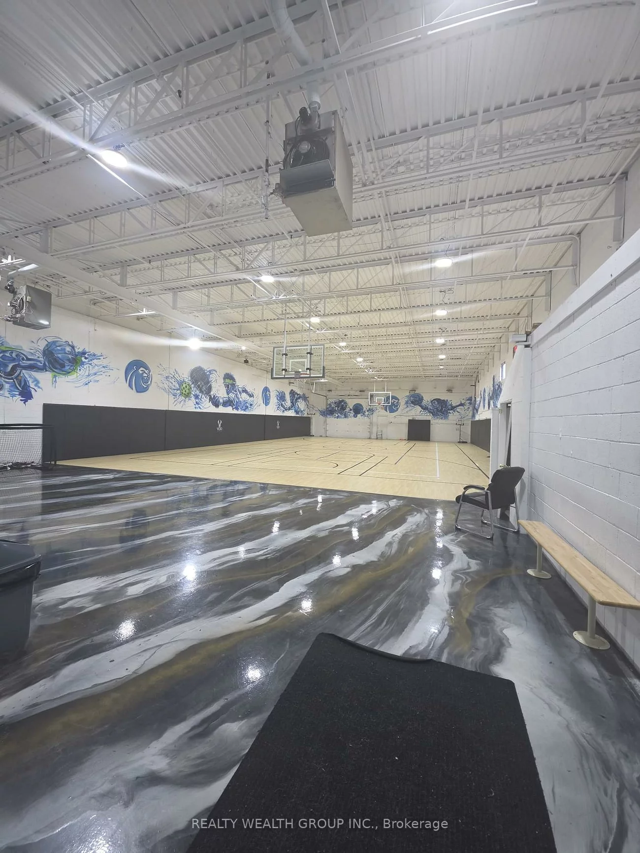 23, Strathearn, Steeles Industrial, Brampton