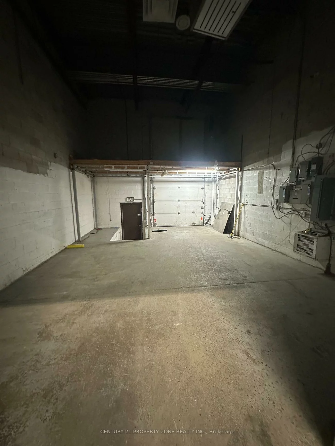 173, ADVANCE, Steeles Industrial, Brampton