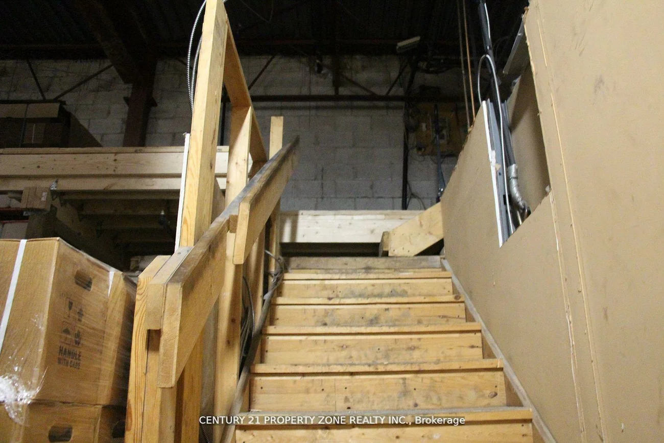 173, ADVANCE, Steeles Industrial, Brampton