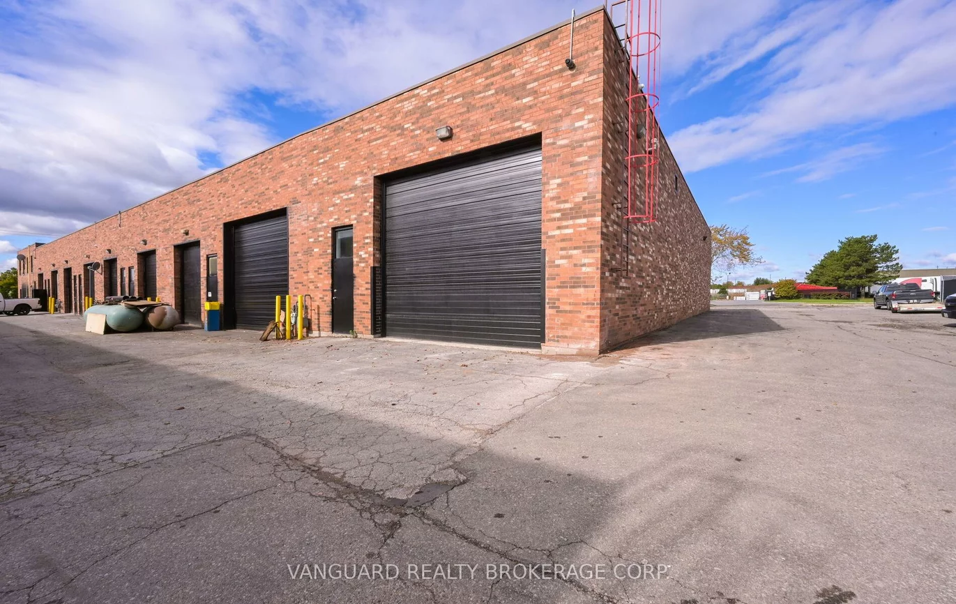 13, Holland, Bolton West, Caledon