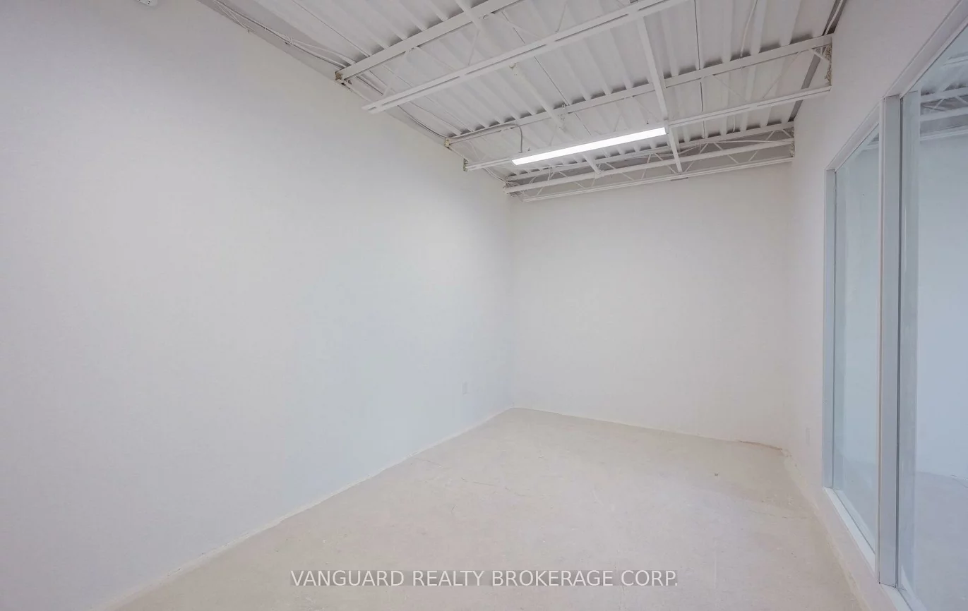 13, Holland, Bolton West, Caledon