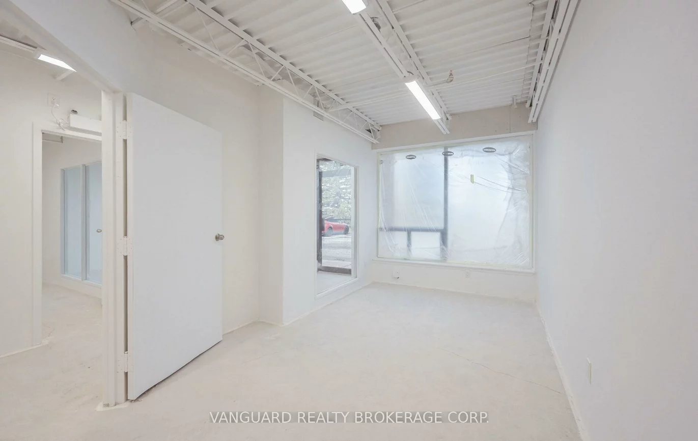 13, Holland, Bolton West, Caledon