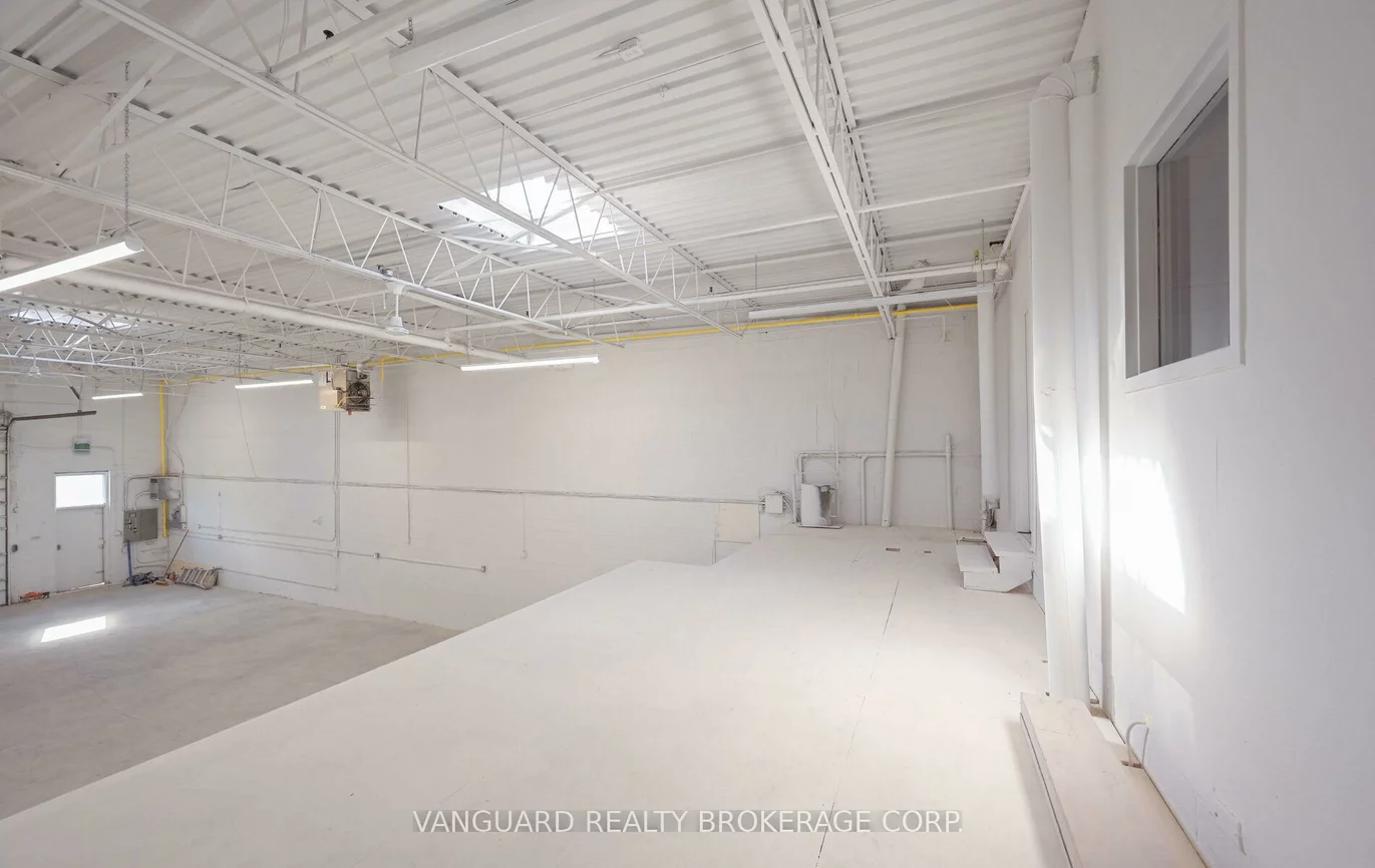 13, Holland, Bolton West, Caledon