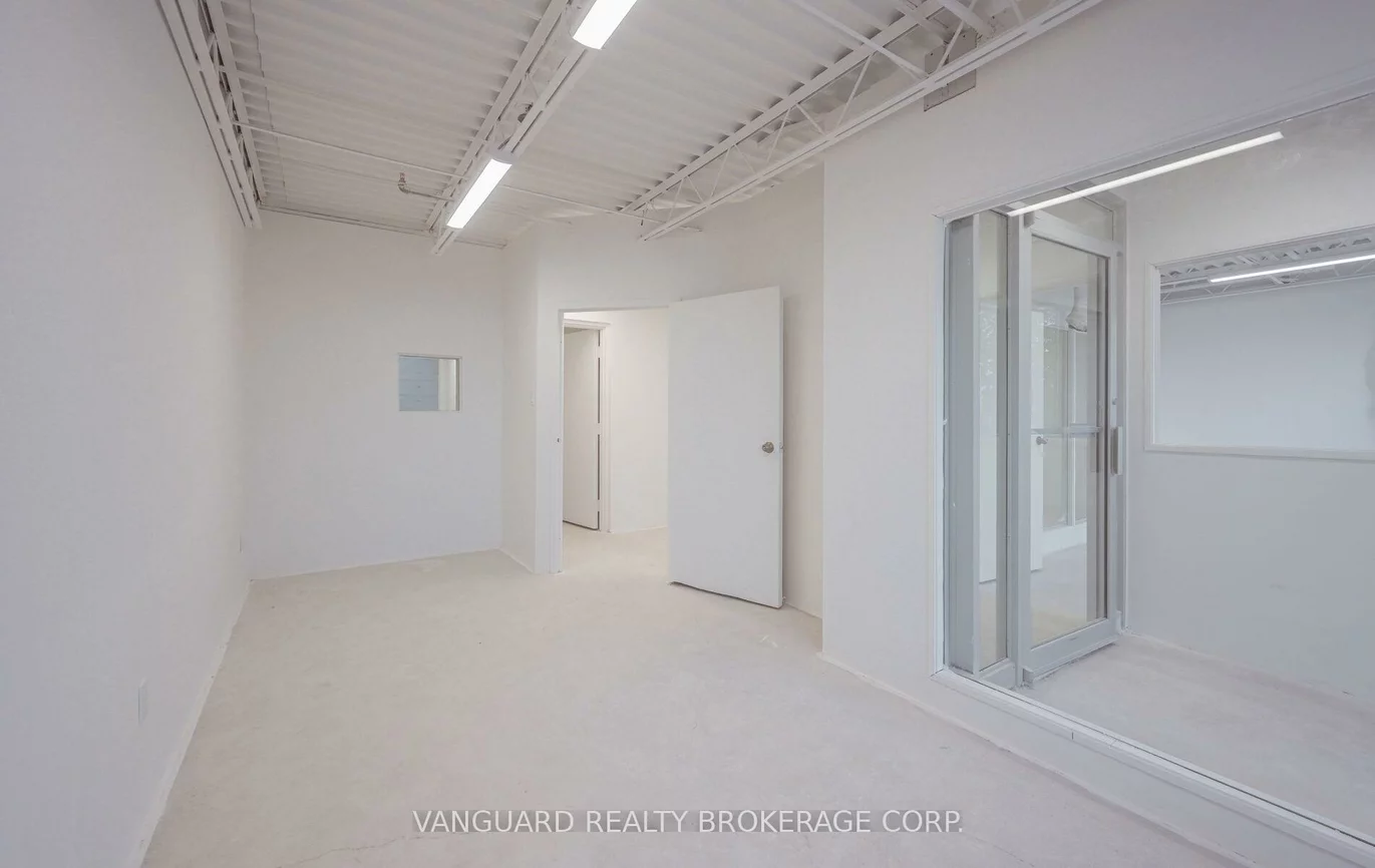 13, Holland, Bolton West, Caledon