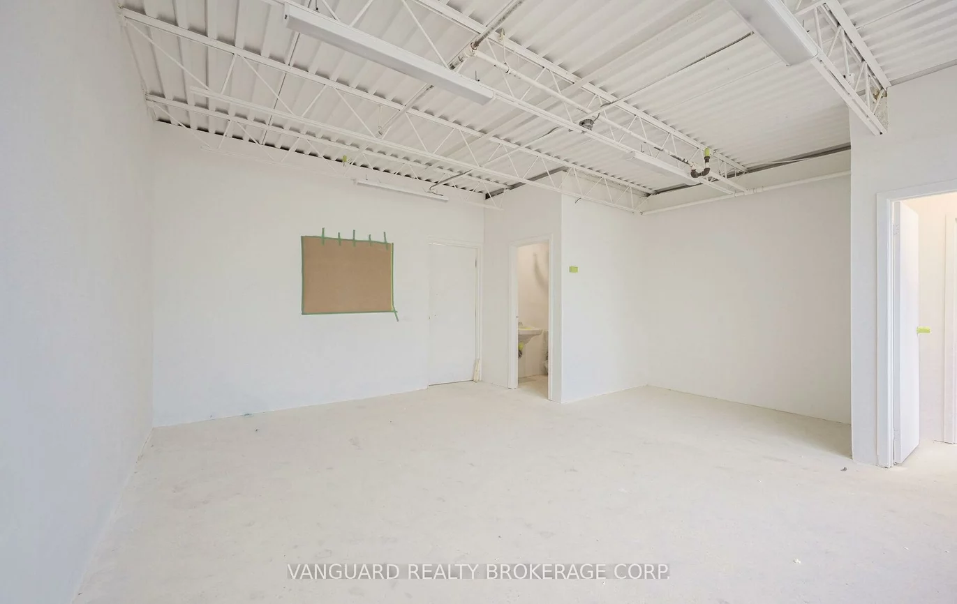 13, Holland, Bolton West, Caledon