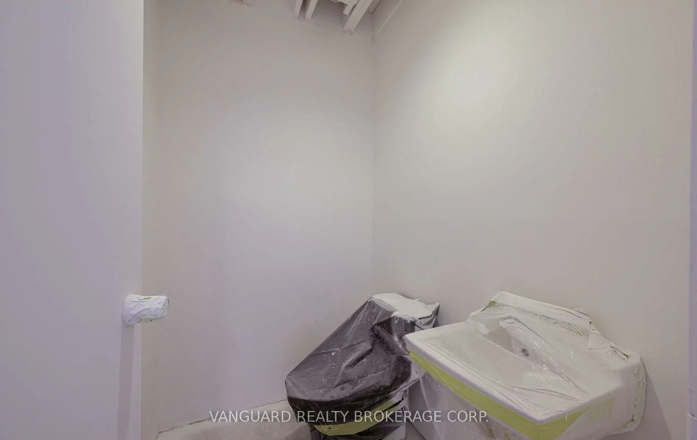 13, Holland, Bolton West, Caledon