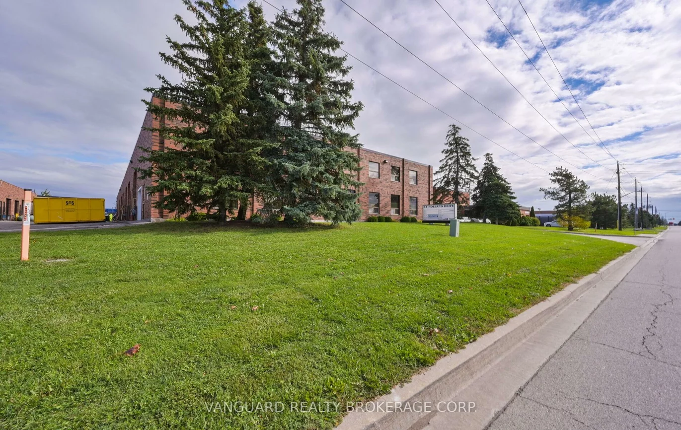 13, Holland, Bolton West, Caledon