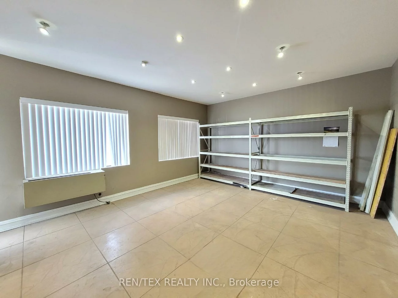 4, Marconi, Bolton West, Caledon