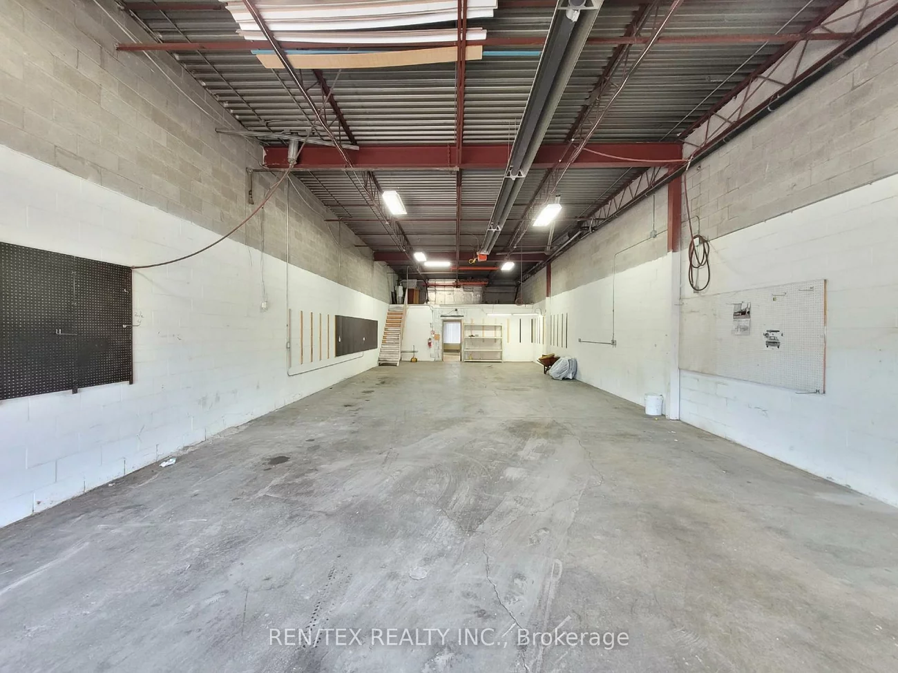 4, Marconi, Bolton West, Caledon