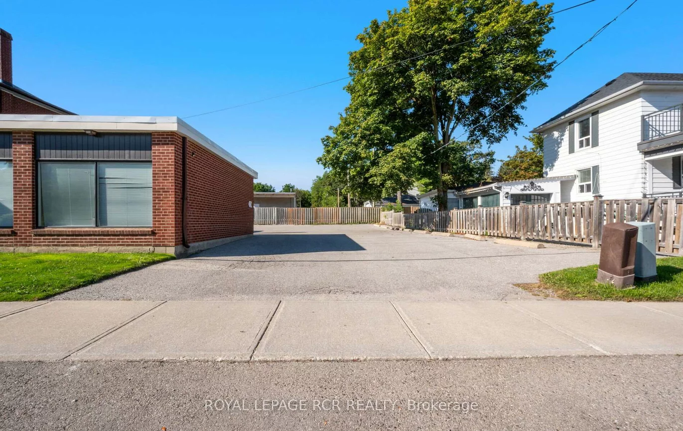 33, King, Bolton West, Caledon