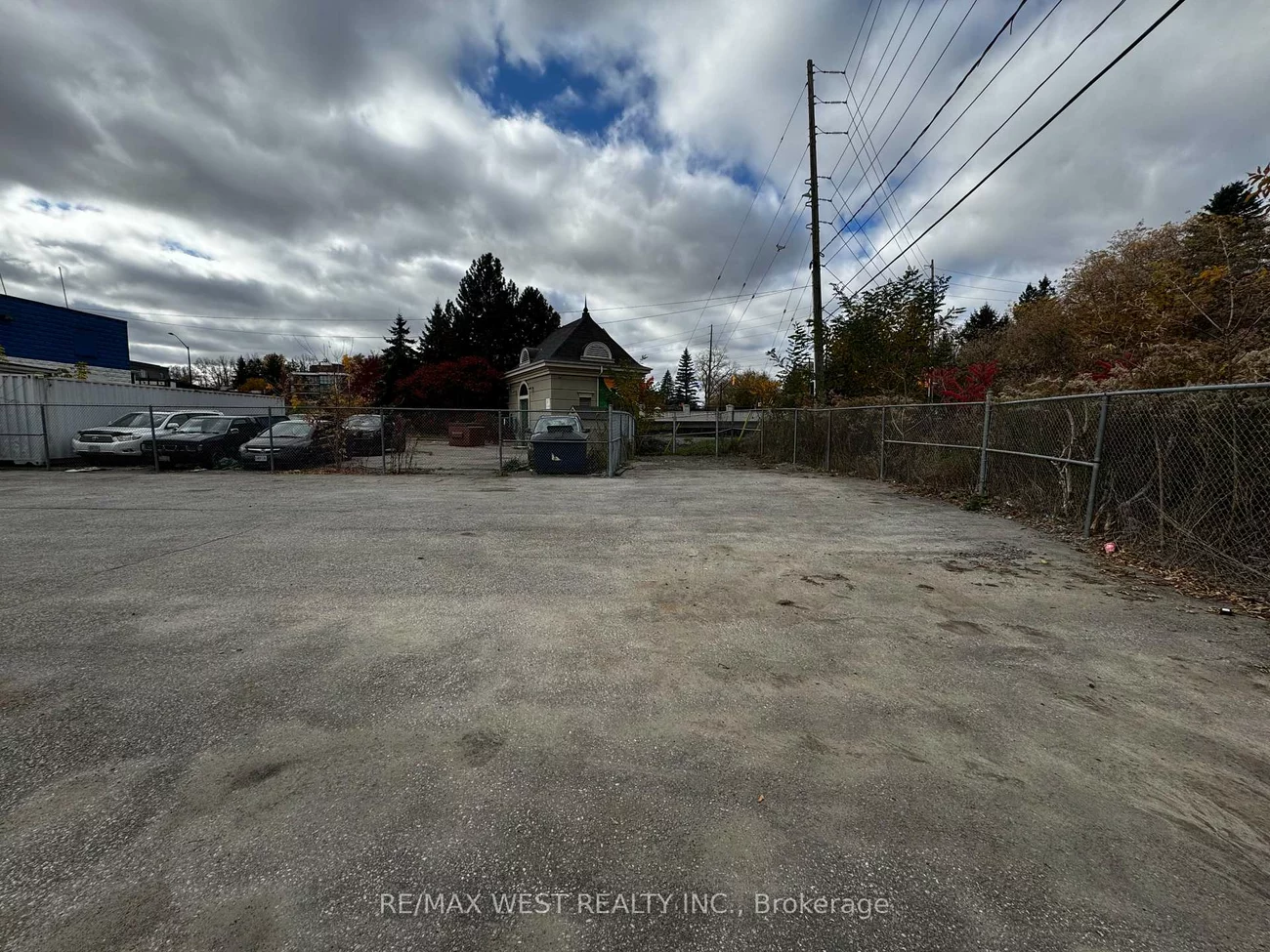 15, Mill, Bolton North, Caledon