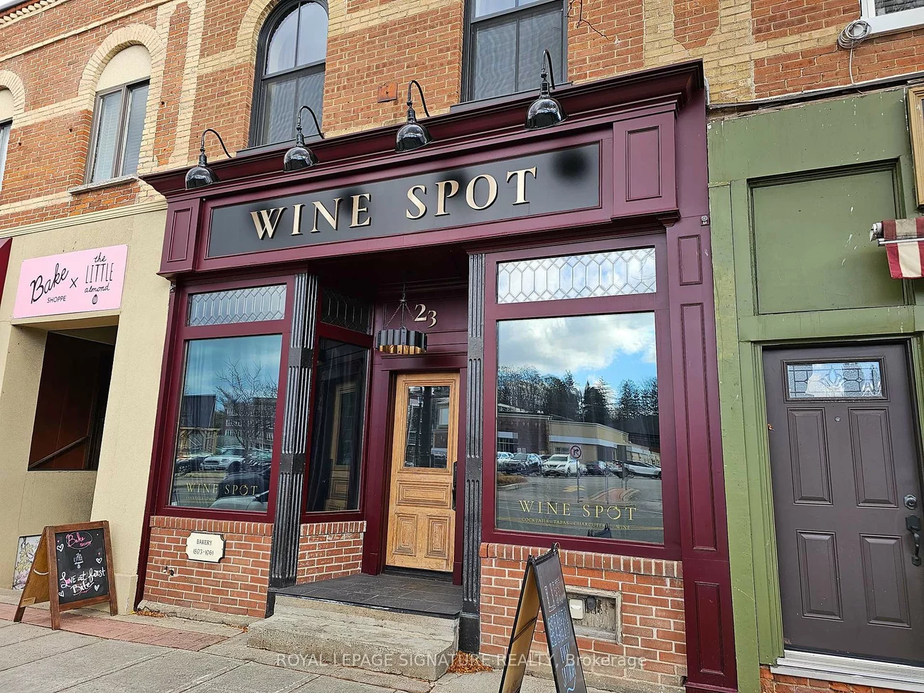 23, Queen, Bolton North, Caledon