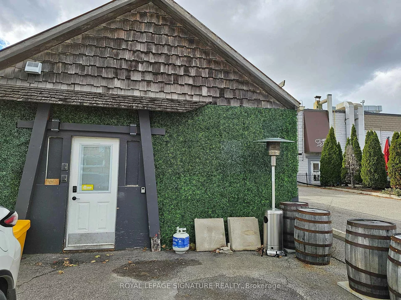 23, Queen, Bolton North, Caledon
