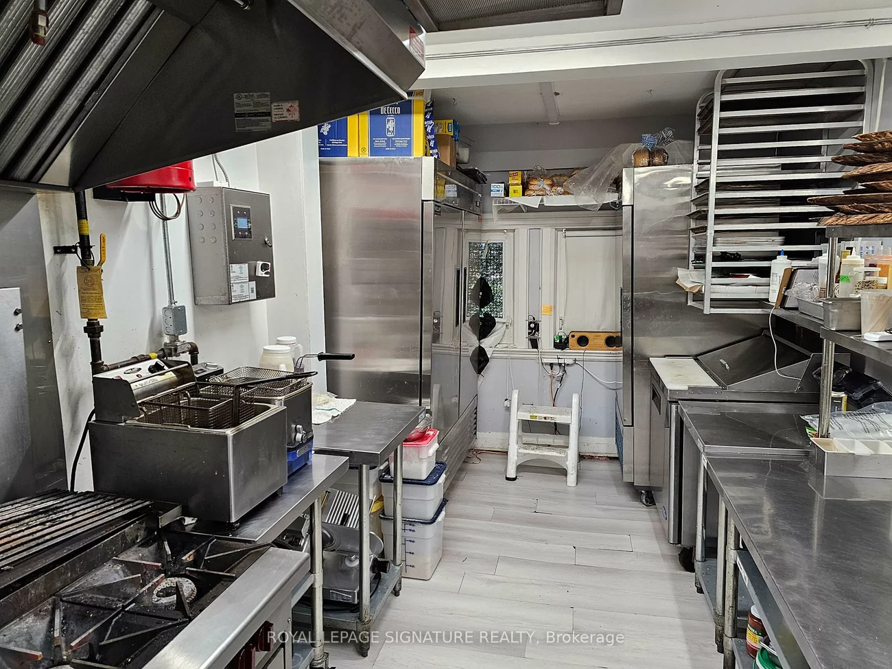 23, Queen, Bolton North, Caledon