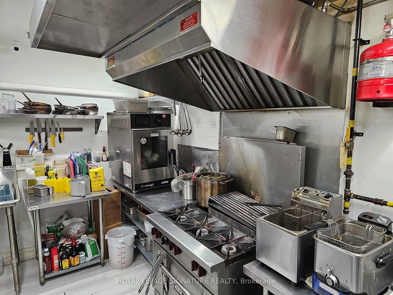 23, Queen, Bolton North, Caledon