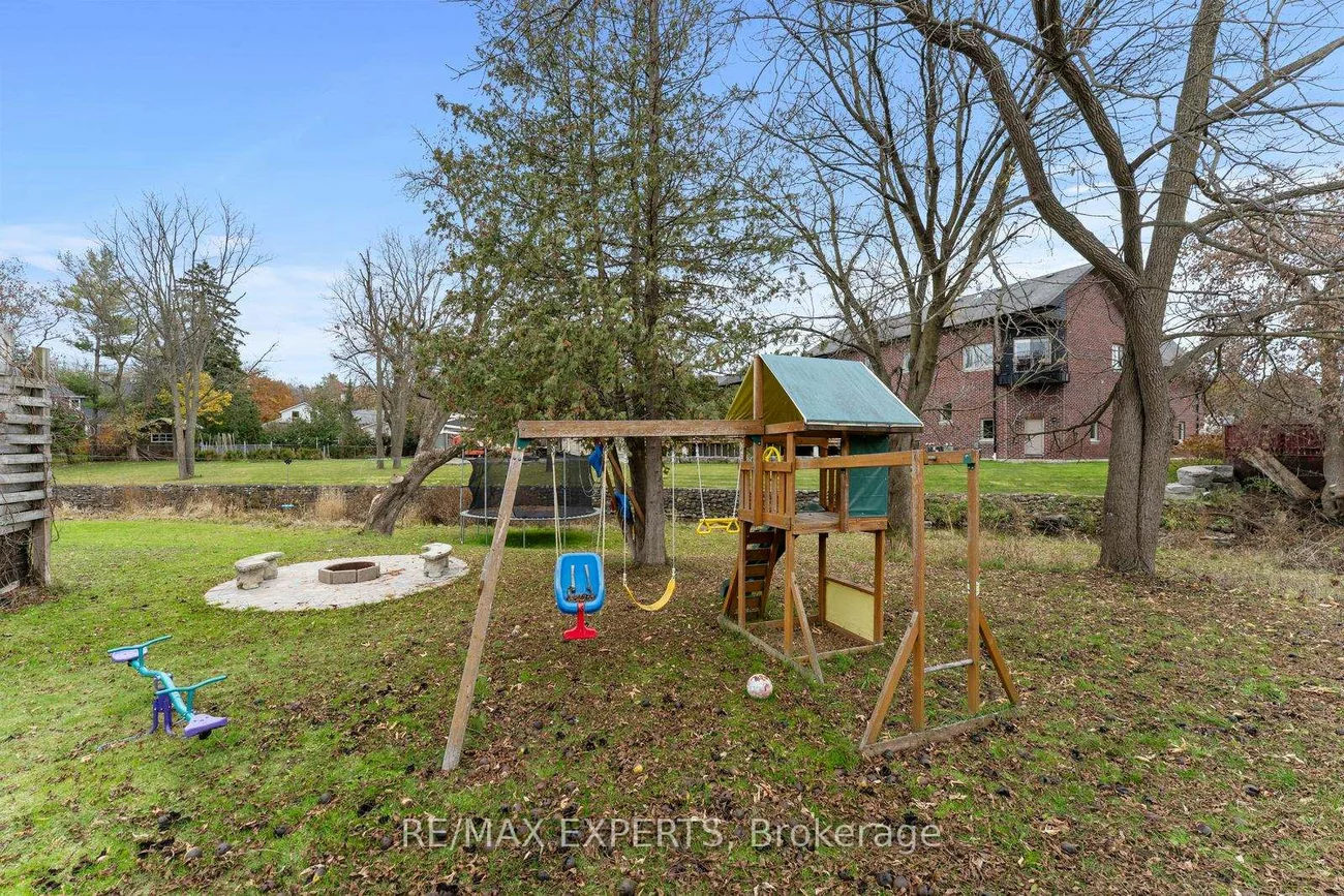 142, King, Bolton East, Caledon