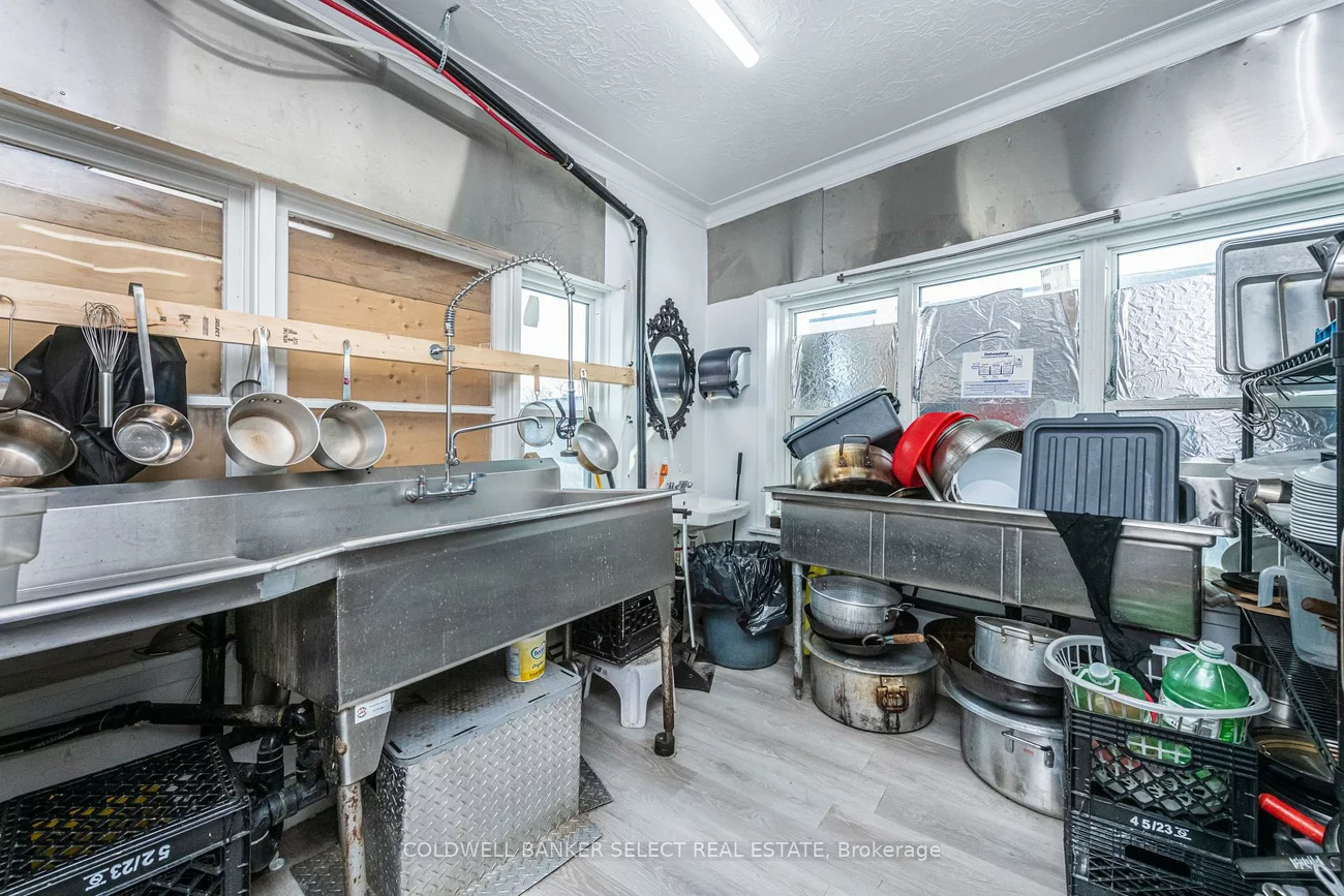 65, Queen, Bolton North, Caledon