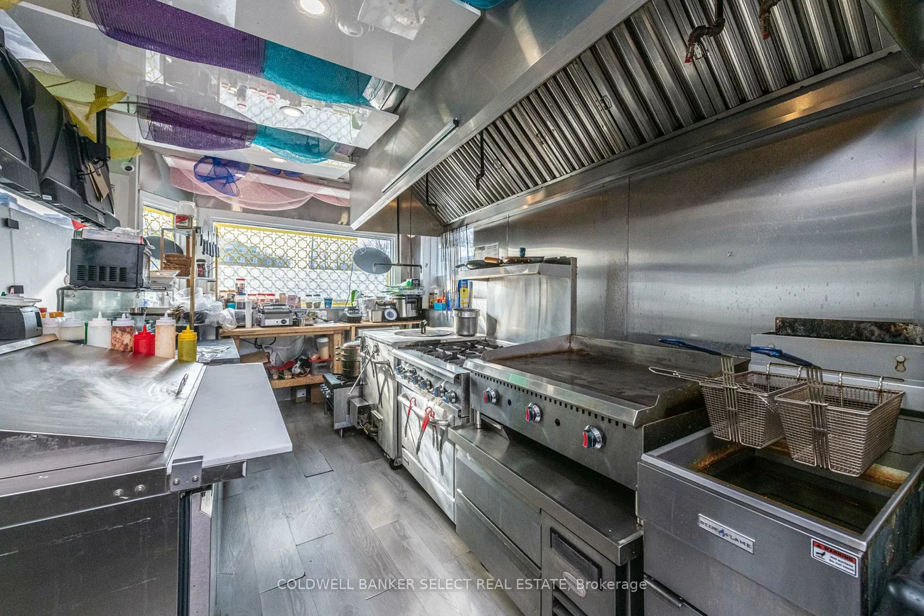 65, Queen, Bolton North, Caledon