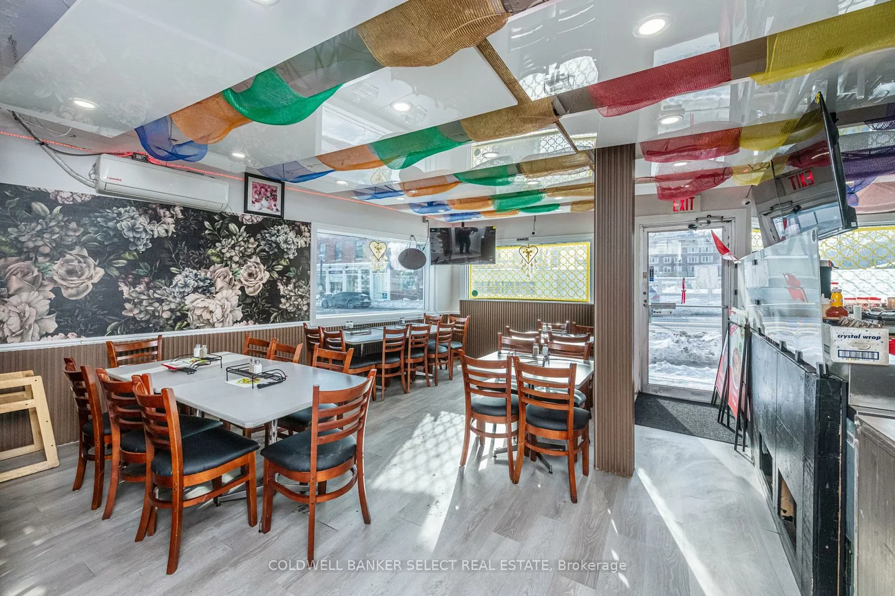 65, Queen, Bolton North, Caledon