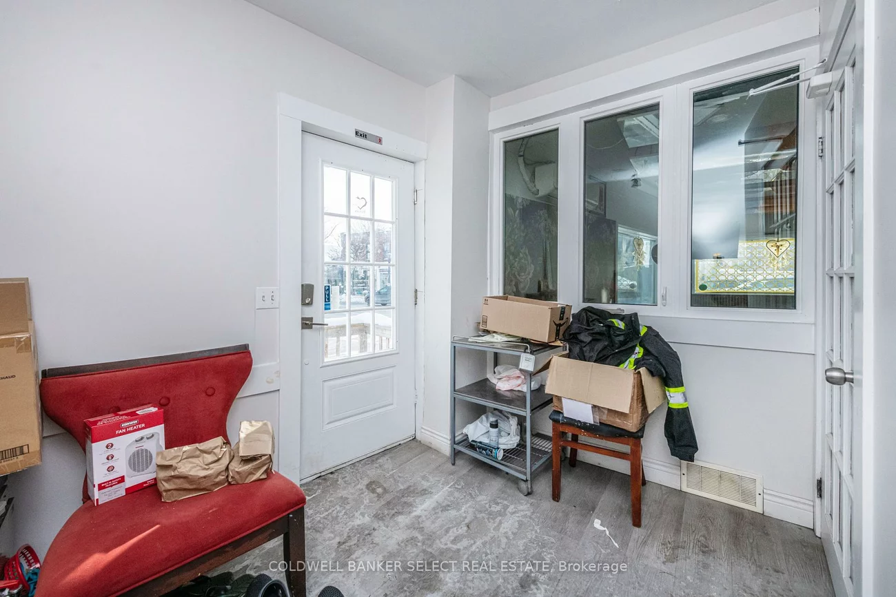 65, Queen, Bolton North, Caledon