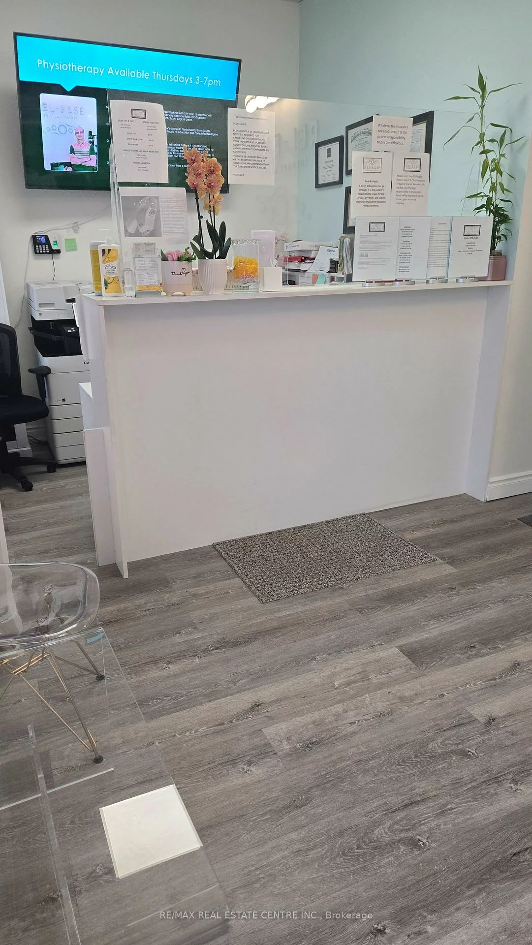 1, Queensgate, Bolton East, Caledon