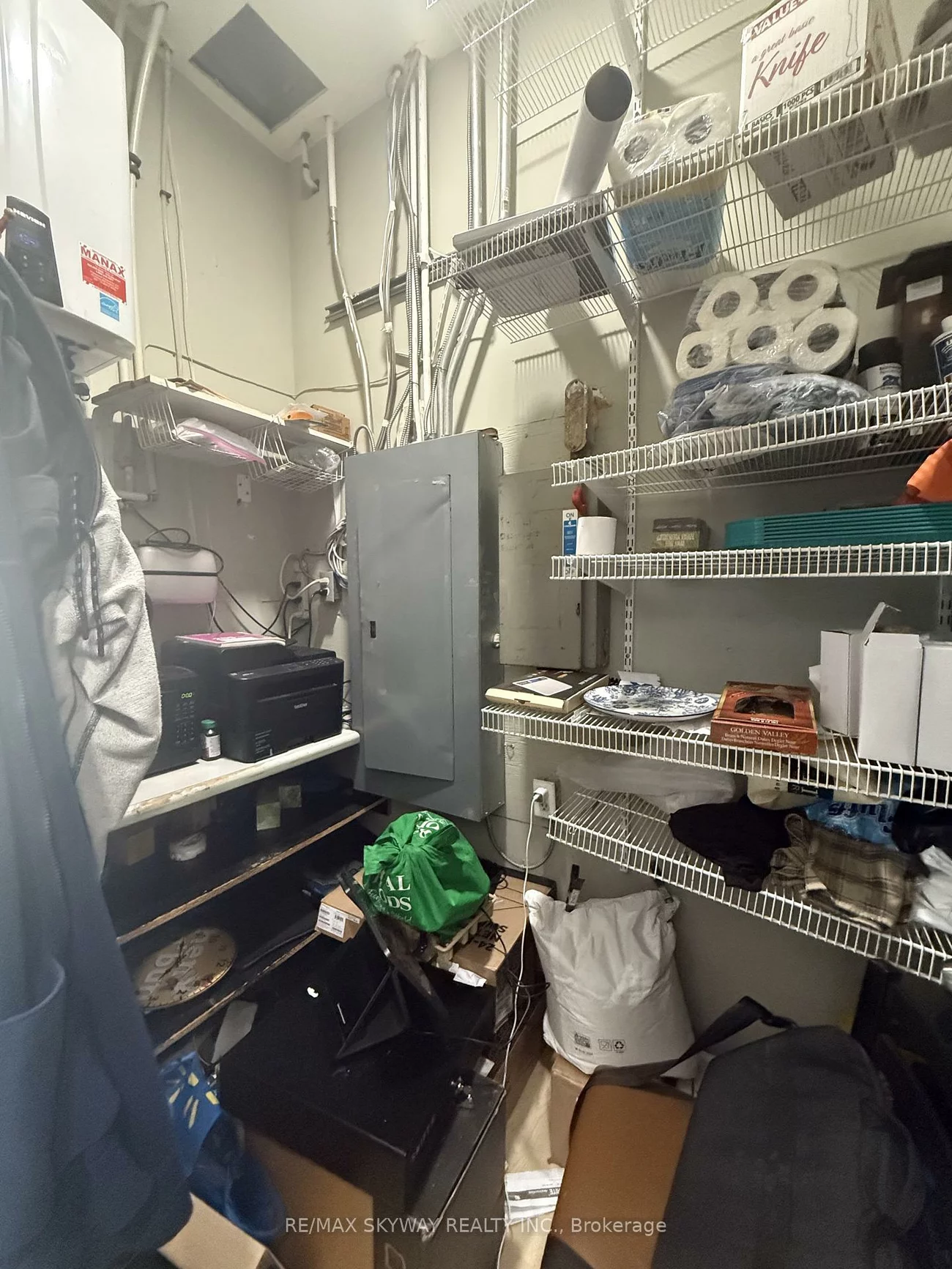 256, Queen, Bolton West, Caledon