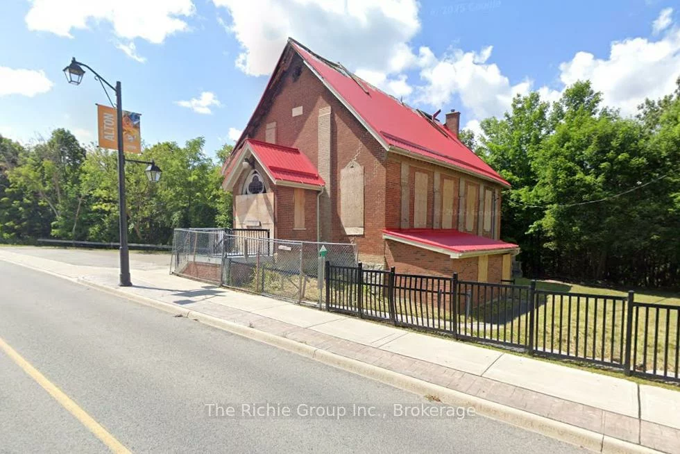 1532, Queen, Alton, Caledon