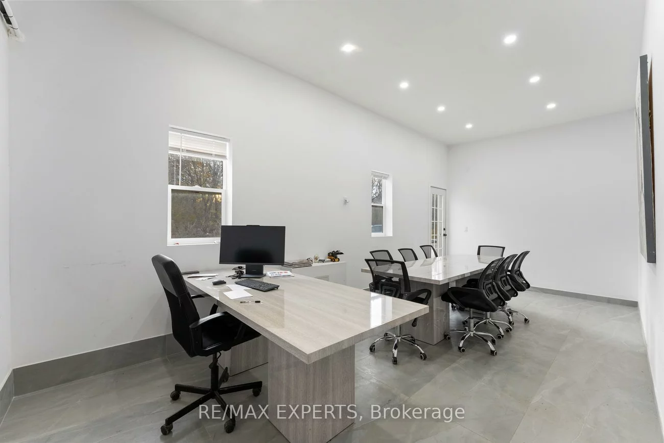 142, King, Bolton East, Caledon