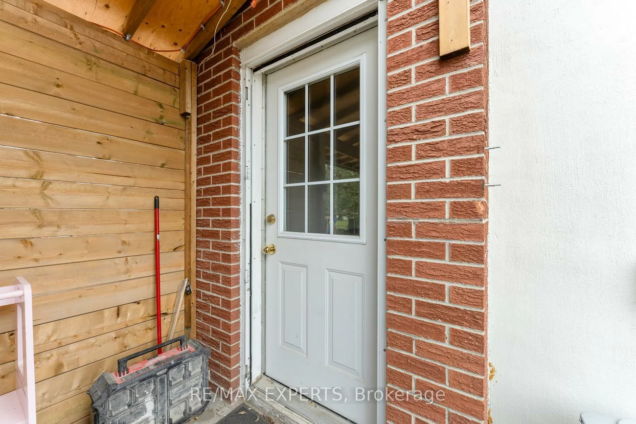 142, King, Bolton East, Caledon