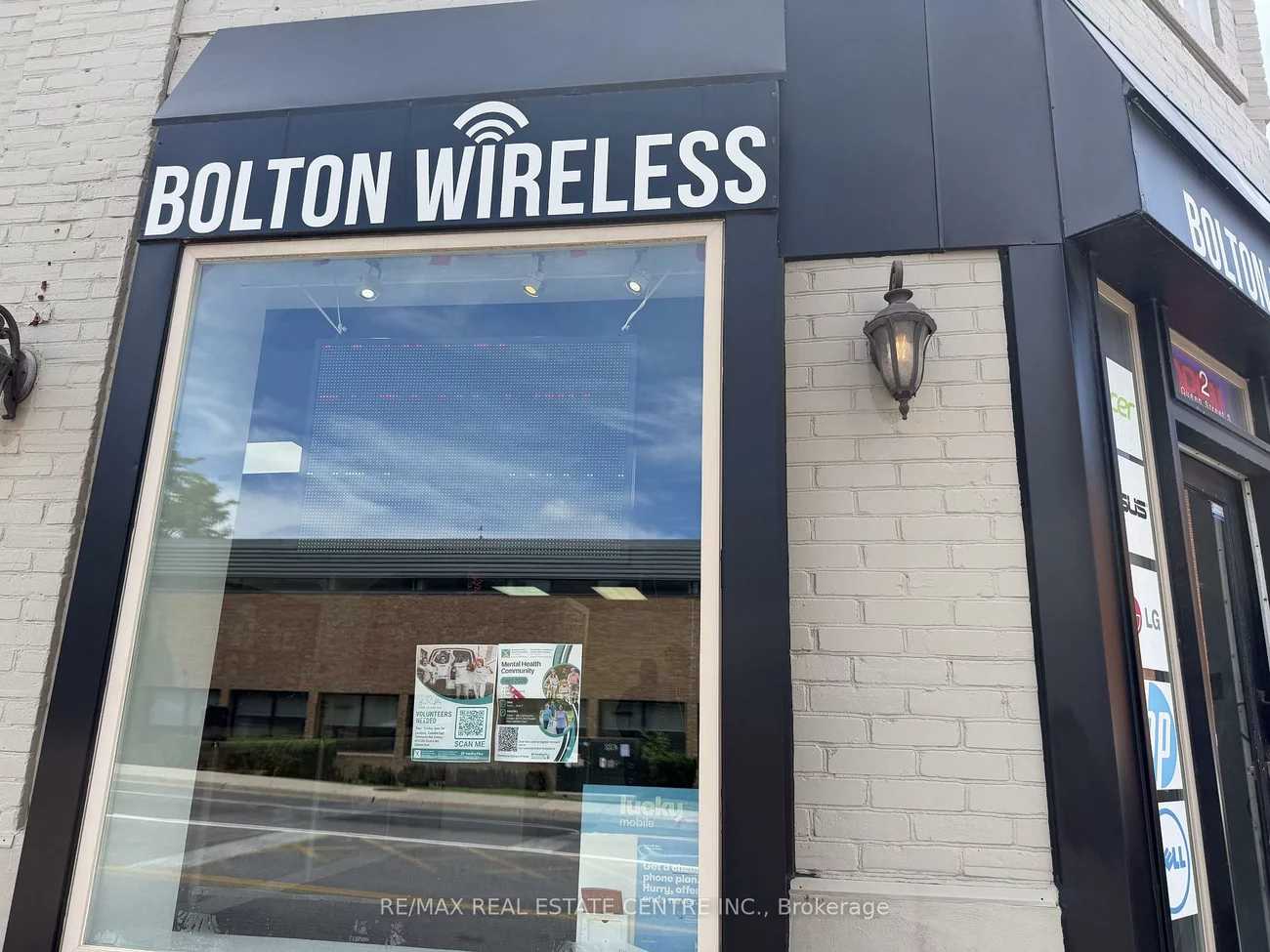 2, Queen, Bolton West, Caledon