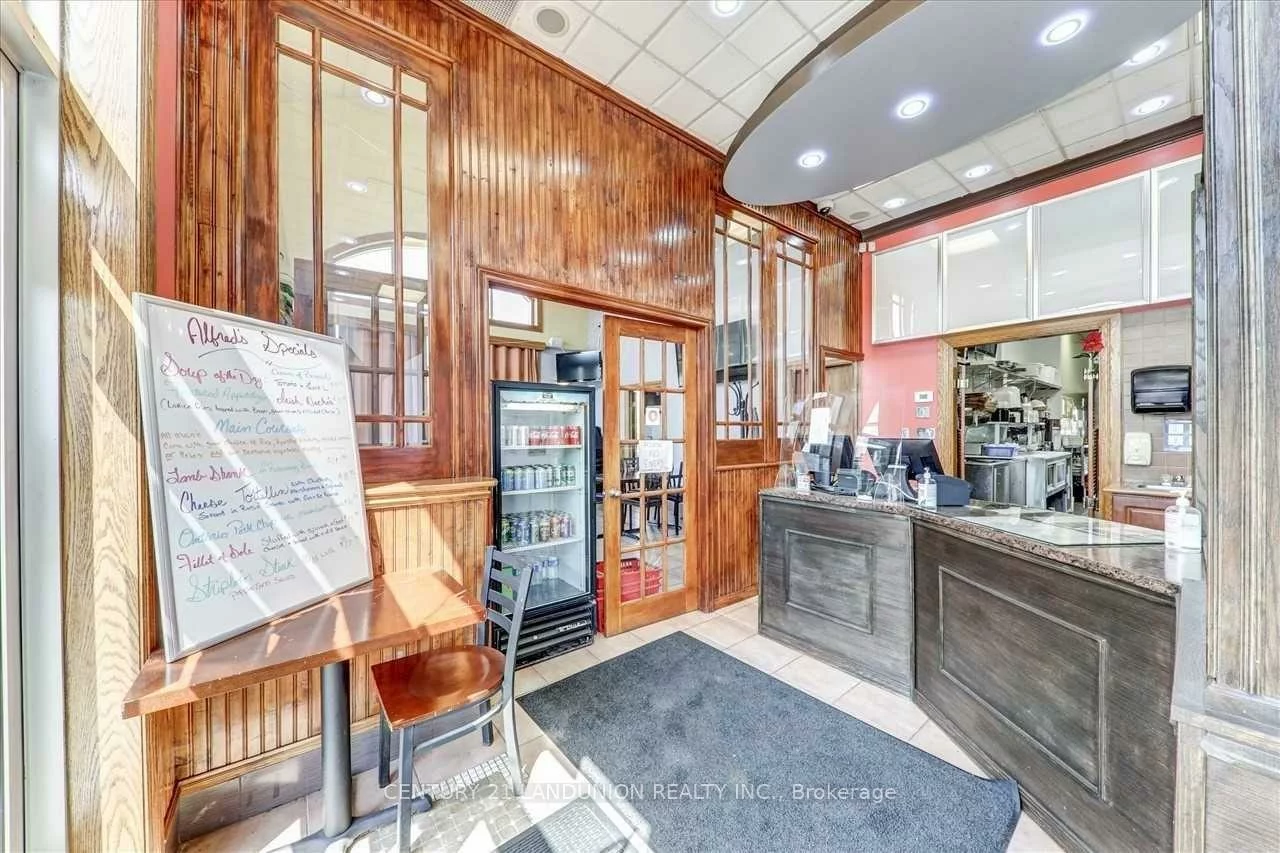 20215, Woodbine, Rural East Gwillimbury, East Gwillimbury