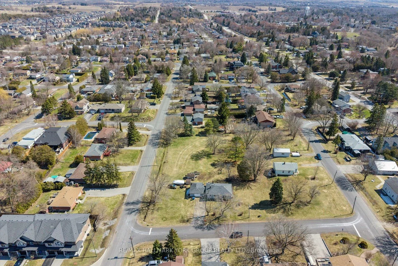 211, East, Holland Landing, East Gwillimbury