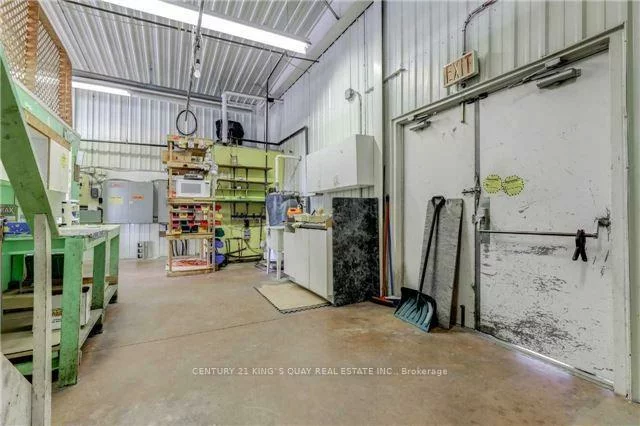 7935, Yonge, Stroud, Innisfil