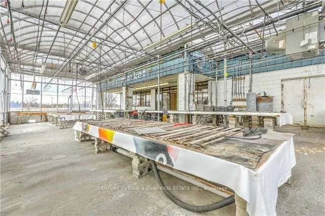 7935, Yonge, Stroud, Innisfil