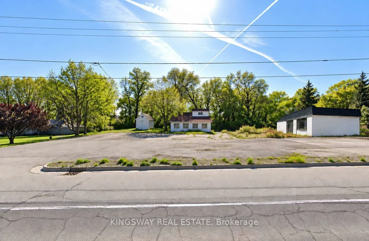 7804, Yonge, Stroud, Innisfil
