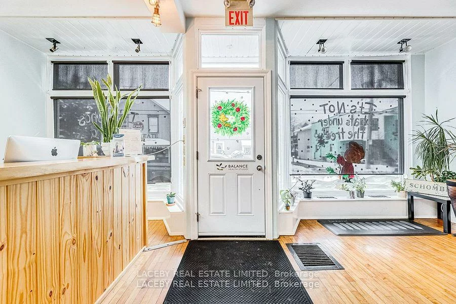 250, Main, Schomberg, King