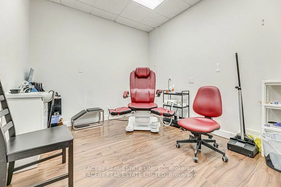 250, Main, Schomberg, King