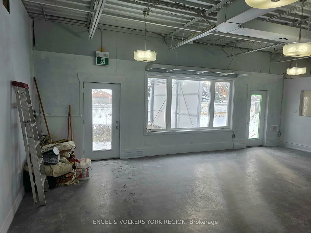 1344, Wellington, Rural King, King