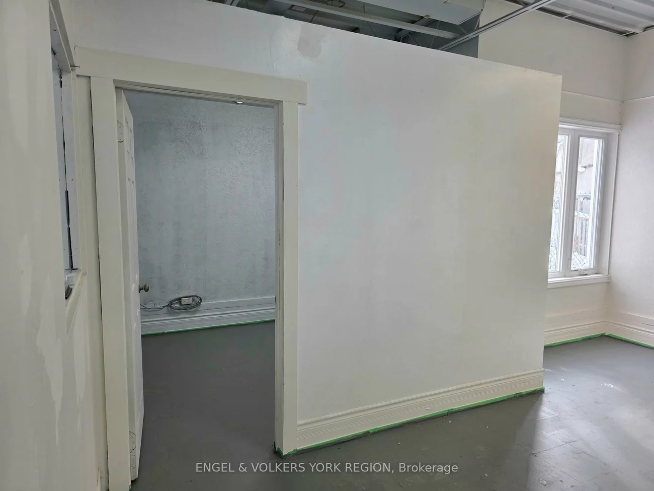 1344, Wellington, Rural King, King