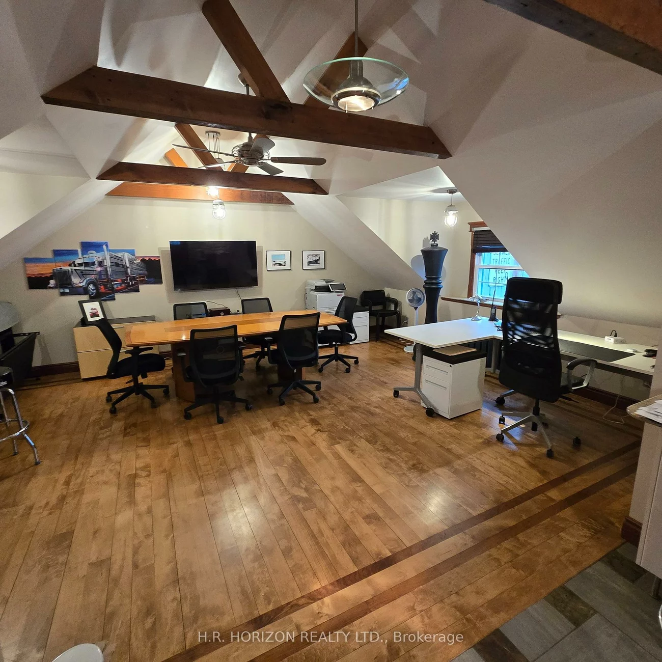 202, Main, Schomberg, King