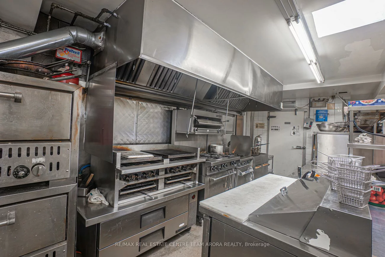 13775, Highway 27, Schomberg, King