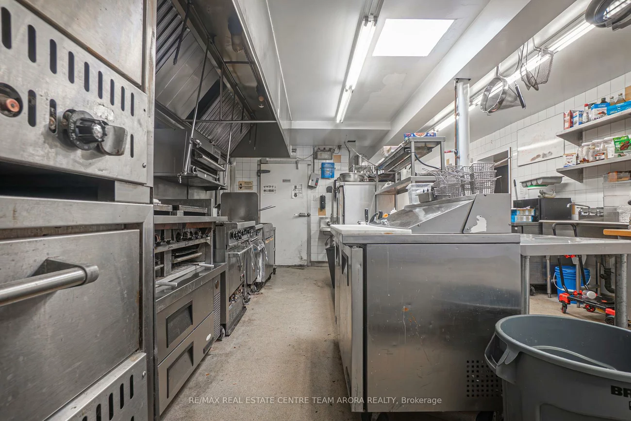 13775, Highway 27, Schomberg, King