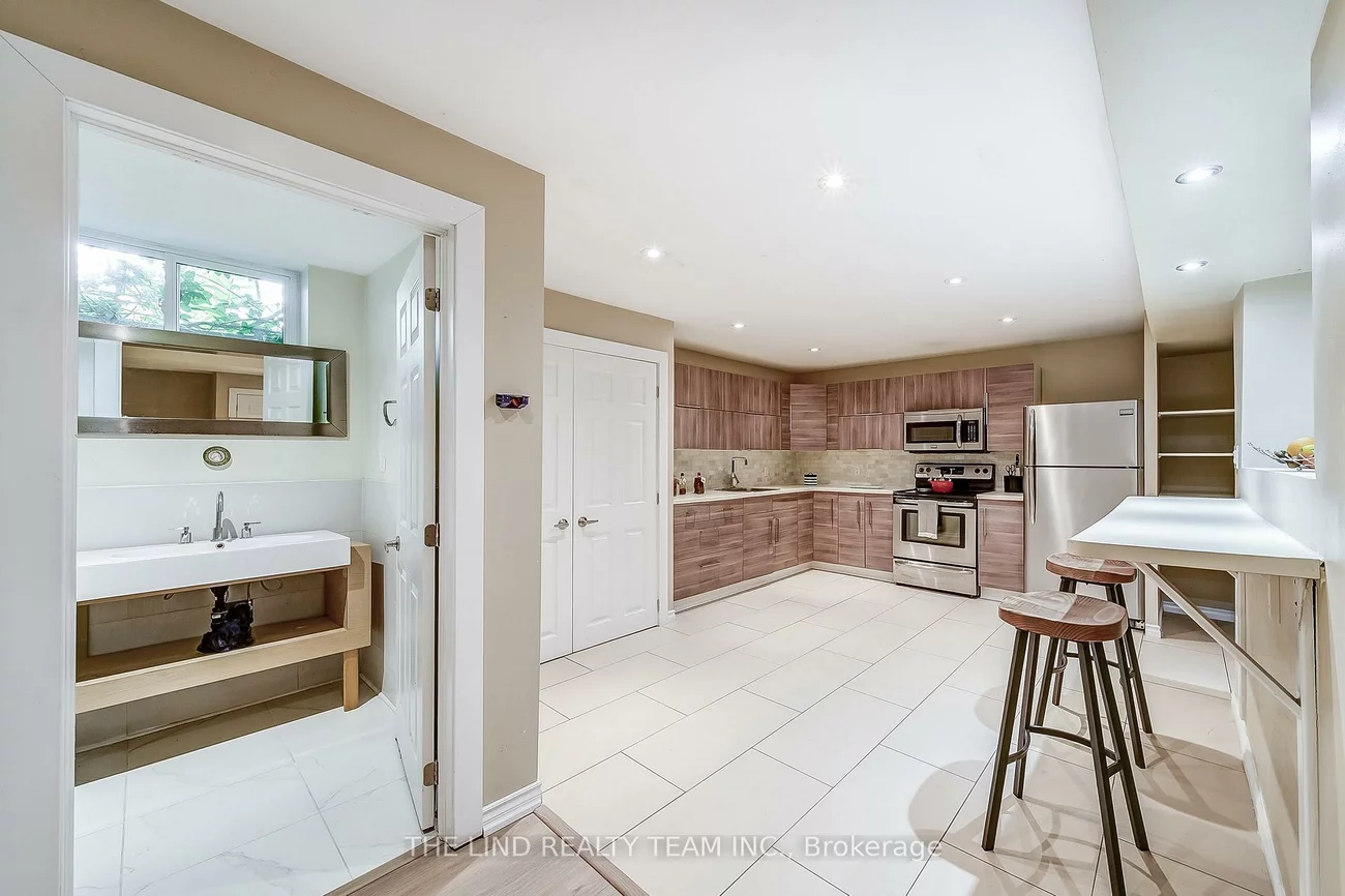 15809, Dufferin, Rural King, King