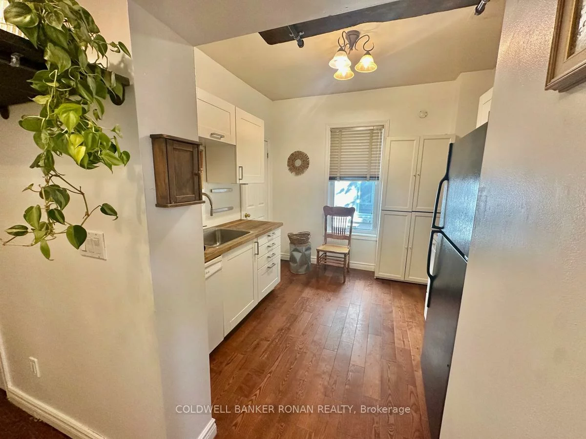 284, Main, Schomberg, King