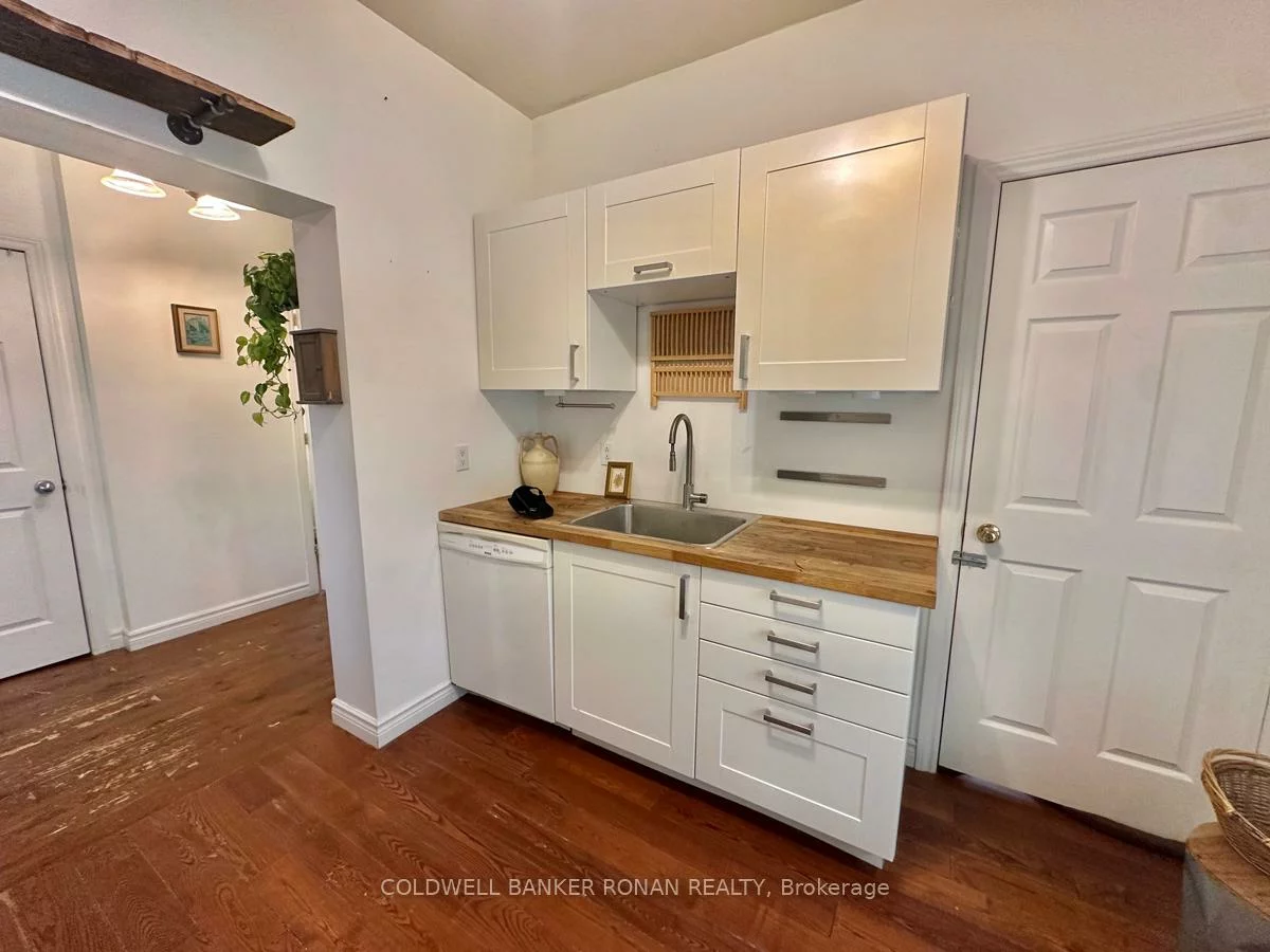 284, Main, Schomberg, King